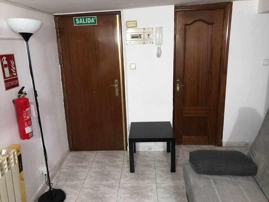 Agradable Apartamento En Zona Malasana Madrid Lägenhet Exteriör bild